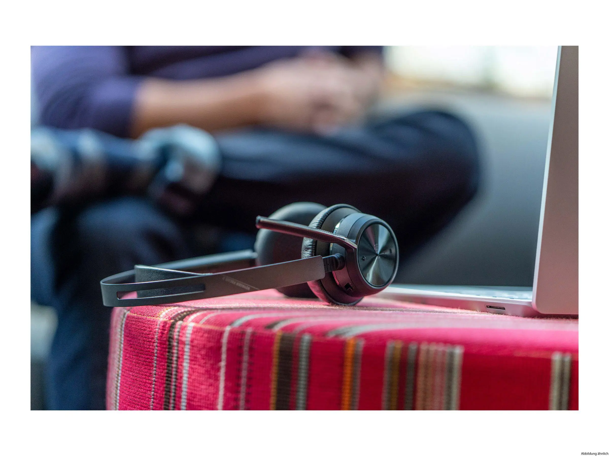 HP Poly Voyager Focus 2-M - Headset - On-Ear - Bluetooth HP Poly Voyager Focus 2-M - Headset - On-Ear - Bluetooth