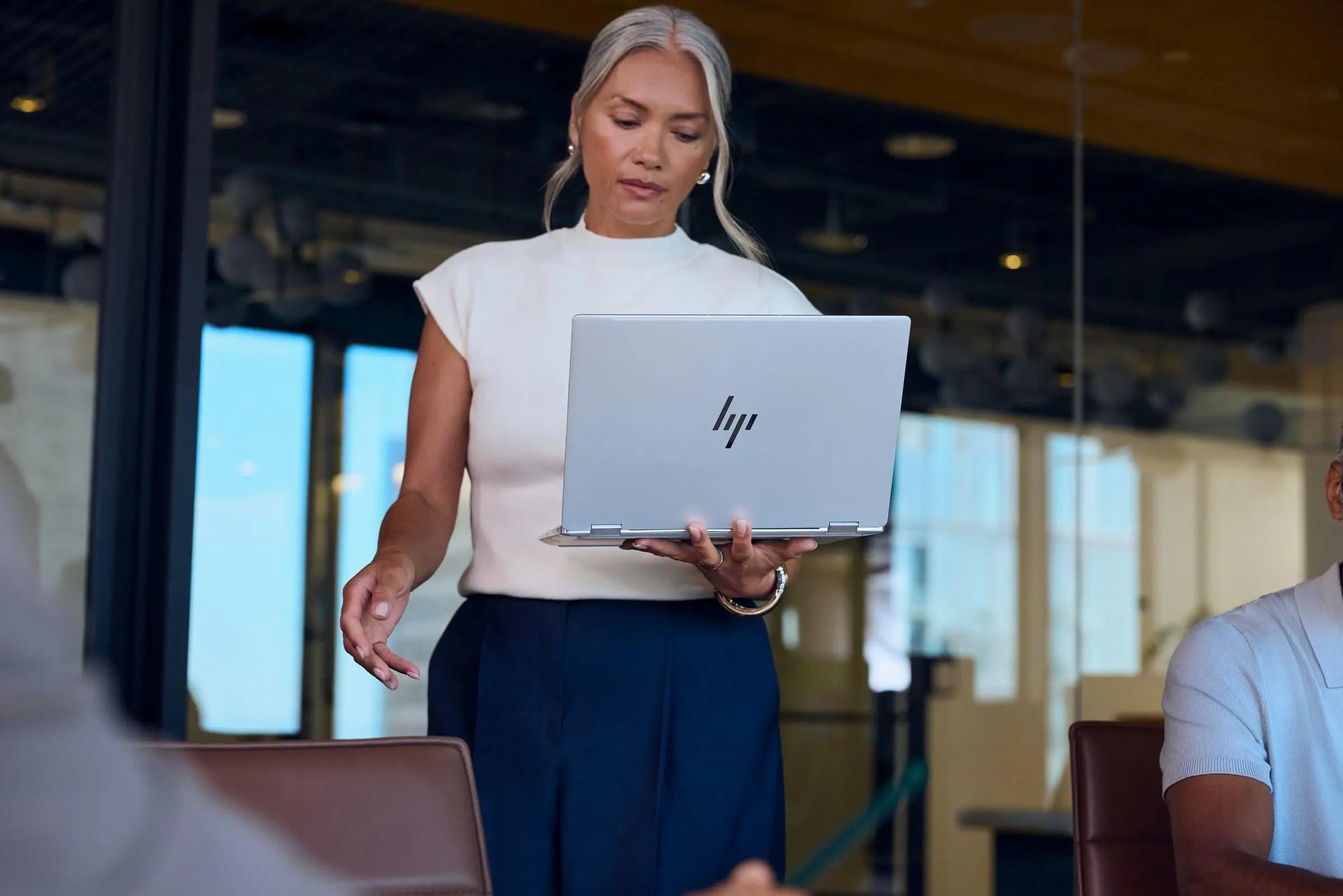 HP EliteBook X G2i NGAI 14" Ultra 5 325 32GB 512GB HP EliteBook X G2i NGAI 14" Ultra 5 325 32GB 512GB